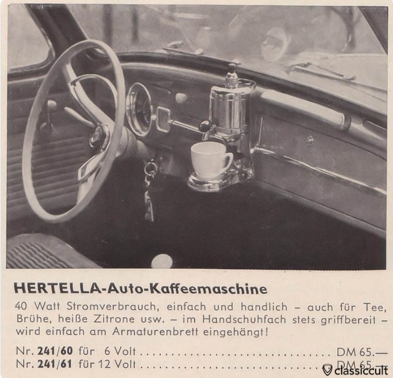 Nel 1959 un #caffè in #auto, #optional #perfetto. Immagina quando sei in coda mentre vai a #lavoro, assonnato da classico #lunedì.
Mi domando perché hanno smesso di proporlo.🤔
#volkswagen