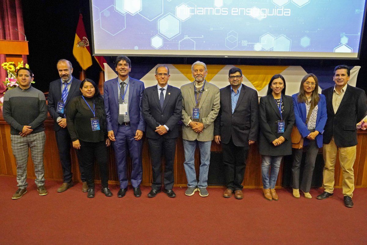 upsalesianaec's tweet photo. 2/2 📊 Han sido 3 días de continuo aprendizaje donde se expusieron resultados de investigaciones, nuevos proyectos y aplicaciones innovadoras como un aporte al crecimiento científico y tecnológico educativo del #Ecuador 🇪🇨
#UPSEcuador #UPSCuenca #SmartTech22 #Atica22 https://t.co/aNuilZgNyl