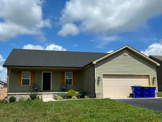 SusanbgREALTOR's tweet photo. Just Reduced!  $255,000.00, 4BR, 2BA, 210 Victoria Way, Franklin, KY 42134, Full Details https://t.co/5jxEPmvsmC https://t.co/Hu5rF9HGnj