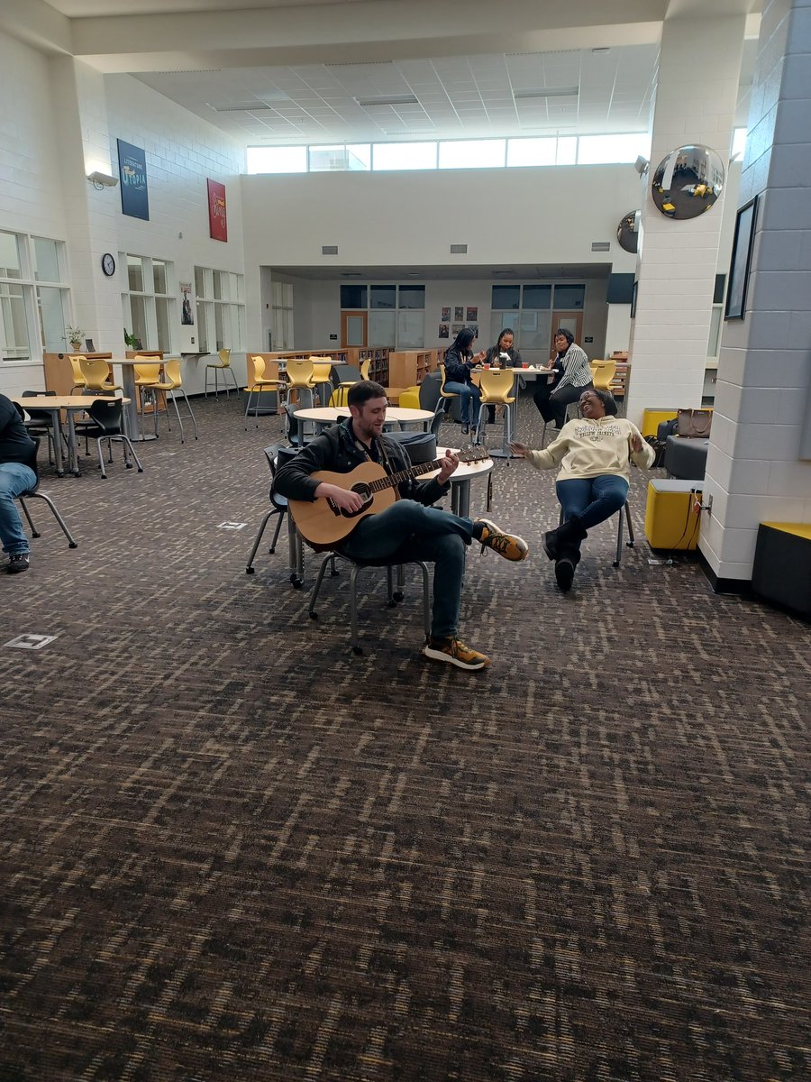 OtissaK's tweet photo. What a great way to begin our holiday with an amazing night of Karaoke, fellowship, fun and lots of laughter with our MHS family. Happy Thanksgiving #henrycares @stormer_jessica @FredricLatschar @MHS_WarHawks @PrincipalBGame @JulissaForbes @AlisonBeecher @MHSGradCoach221 https://t.co/juP4I7Ar1a