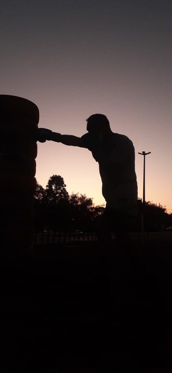 PAULOBUENO565's tweet photo. Boa noite na Praça Zenidim @zenidimbrasil #goodnight #mmapark #boxezenidim https://t.co/YeJpb3t6Xx