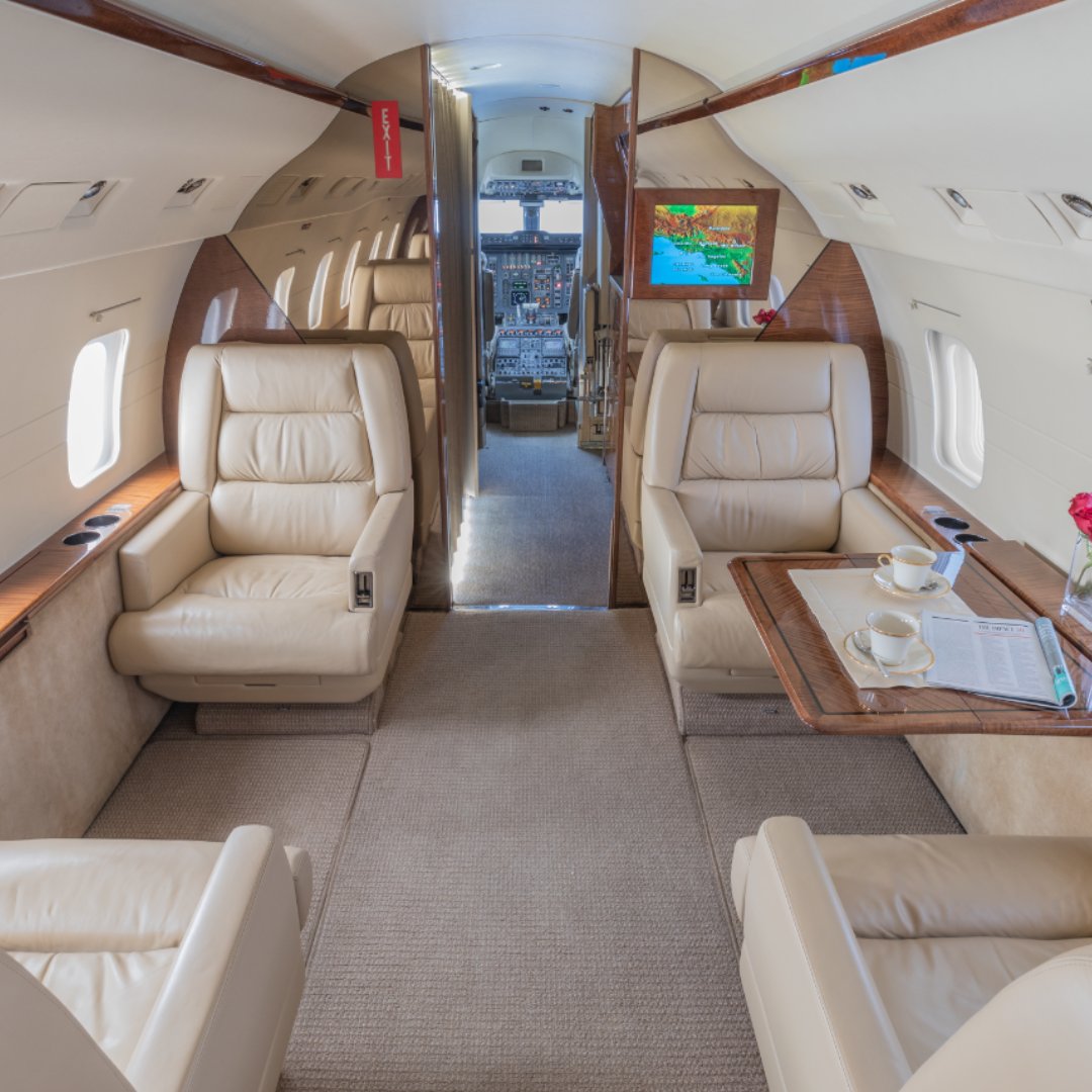 WorldwideJet's tweet photo. Grab a seat, take a load off your feet in one of the 9 seats on the Challenger 601 - N843GS 💺#WorldWideJet #JetLife
#COVIDClean #PrivateJet #PrivateJetTravel #LuxuryTravel #PrivateCharter https://t.co/gY9BbZCf2G