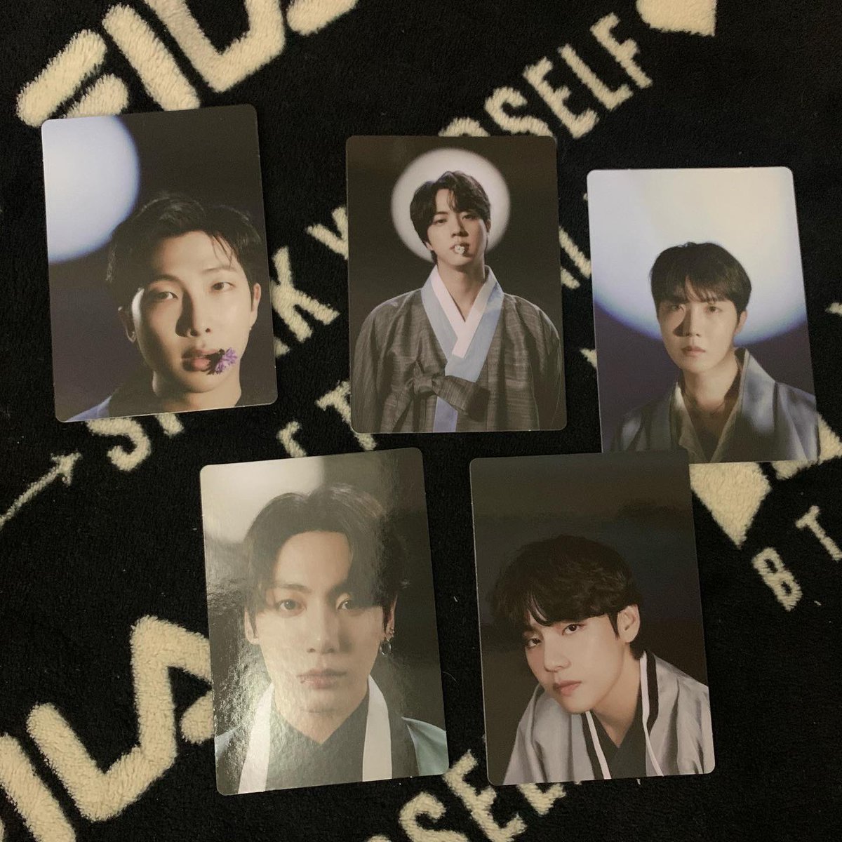 babyarmyfangrl's tweet photo. ๐ขON-HAND: BTS Mini Photo cards
โ
All in good condition
๐ 90 each if 1 - 2 pcs
๐ 85 each if 3 - 4 pcs
๐ 80 each if 5 or more
๐Cagayan de Oro
๐ GGX
๐ฐGcash/MTB
#BAFGonhand #btsmerch #bts #bangtanmerch #btsph #btsphilippines #bangtanphilippines #bangtanph https://t.co/XrDeBHapuX