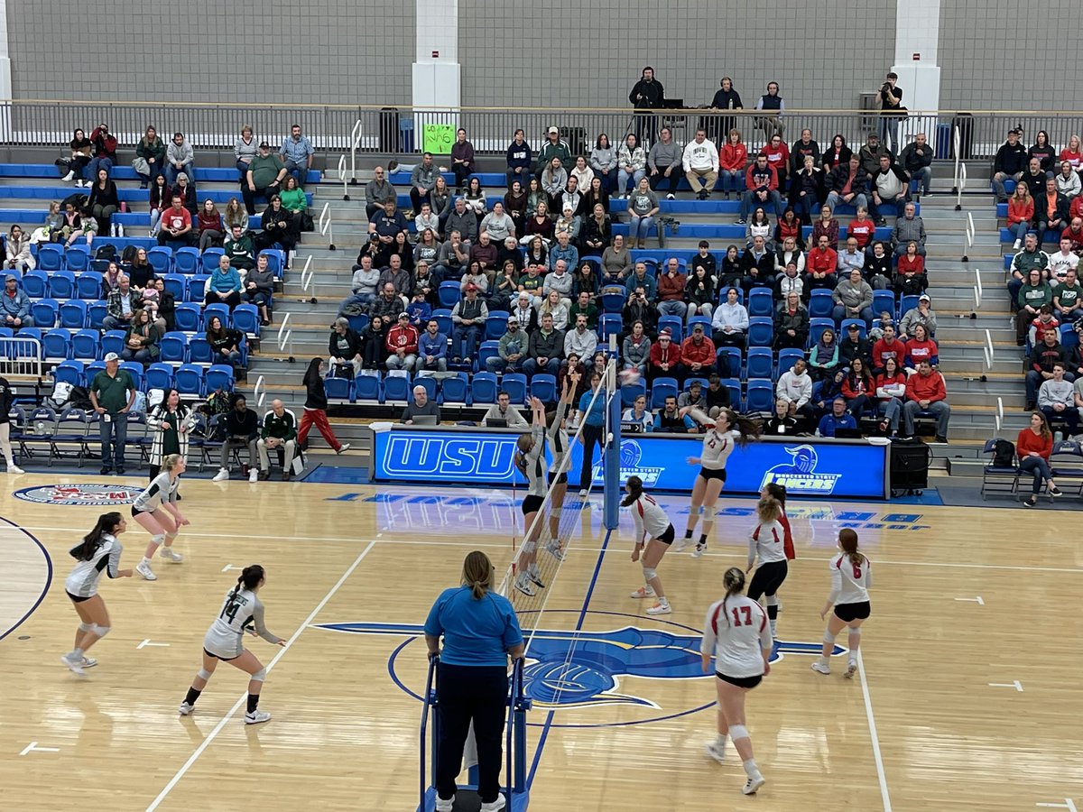 PgouldMiaa's tweet photo. The first set at the D3 State Volleyball between DY and Tewksbury goes to Tewksbury, 26-24. Great first one!!@MIAA033 @dyadvantage @sbryantMIAA @In_The_Slot https://t.co/rzc5efUEZO