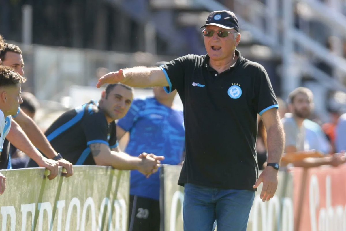 CAVSCoficial's tweet image. #FútbolProfesional⚽: El Club Atlético Villa San Carlos informa que Miguel Ángel Restelli no continuará a cargo del primer equipo.

El entrenador le manifestó a la Comisión Directiva su decisión de no continuar en la institución, debido a motivos de índole personal.