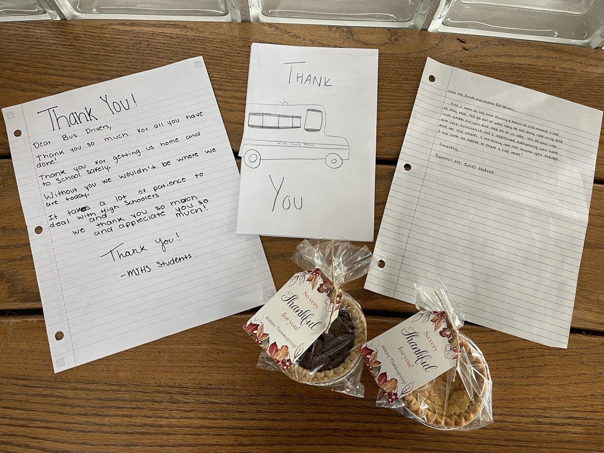 mtjulietbears's tweet photo. MJHS GIVES THANKS TO BUS DRIVERS 🚌🚌🚌

As a show of appreciation for MJHS bus drivers, MJHS students wrote letters to thank drivers and MJHS Admin baked pies to thank them for all they do. https://t.co/CLLwF7SdKo