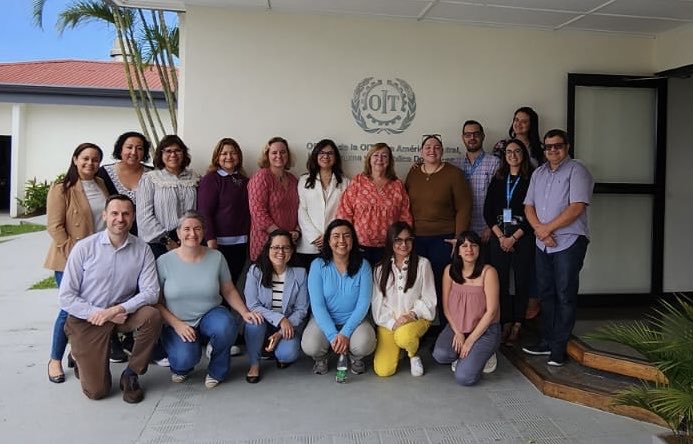 So happy to be part of this amazing professional and motivated team!! ⁦@OIT_AmerCentral⁩ showing its leadership and commitment to #labourmigration #fairrecruitment #policycoherence #socialdialogue Thank you 🇨🇷!!