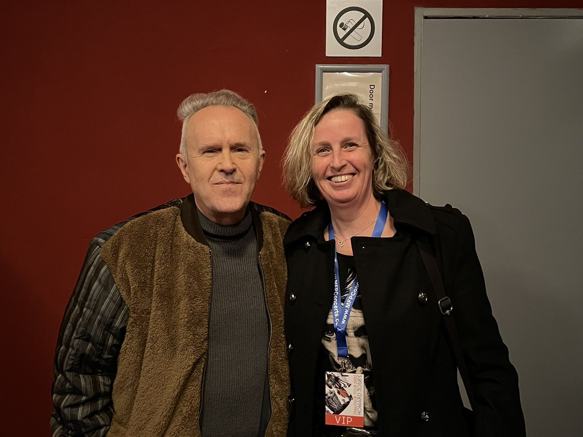 NikkiBCasey's tweet photo. Fabulous show in Berlin. The place was rocking. @howardjones #Transform #Dialogue #hopeitsnotmylast https://t.co/Lnwu2FZZKQ