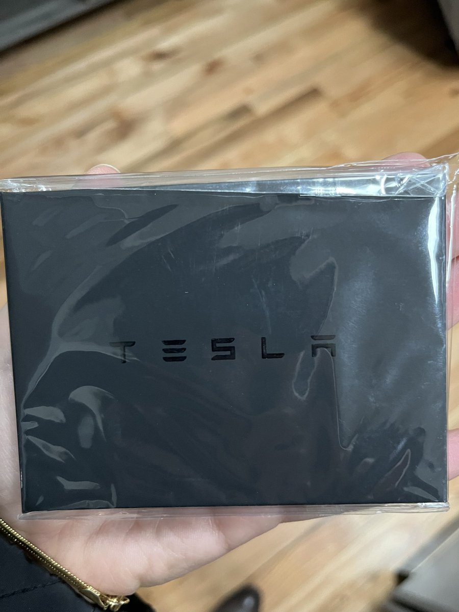 Emily Forlini tweet media