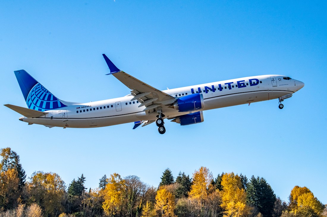 Boeing Airplanes on Twitter "Our third 73710 took flight today sporting our customer united