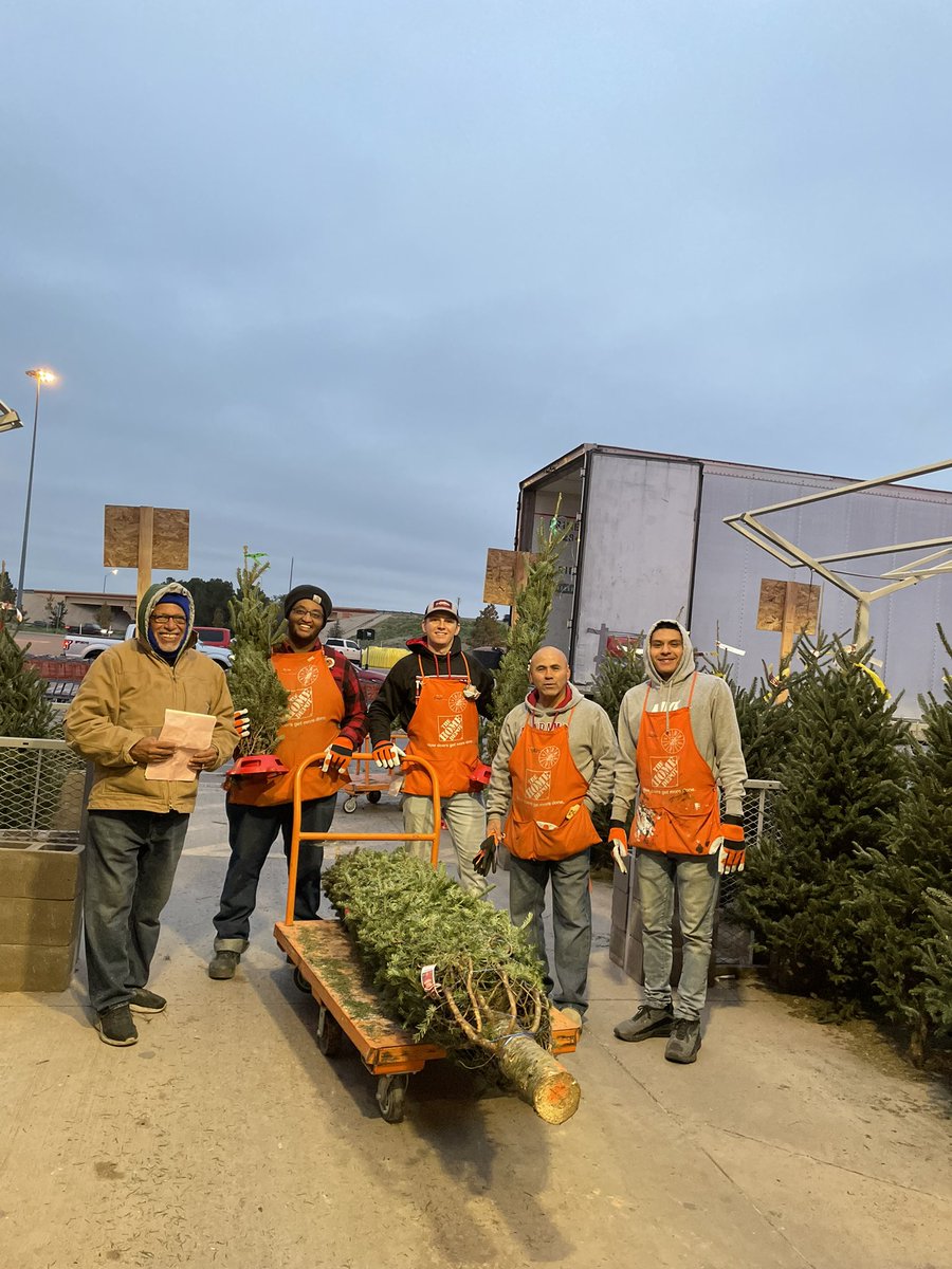 Lisa Boyd (@boydboydr) on Twitter photo Thanks to Edward with stinchcomb came to help unload trees!  What an amazing team!  Unloaded 73 trees! We appreciate you! @Fuerstenberg15 <a href="/krys_ann88/">Krystal Mora</a> Thanks to Edward with stinchcomb came to help unload trees!  What an amazing team!  Unloaded 73 trees! We appreciate you! @Fuerstenberg15 <a href="/krys_ann88/">Krystal Mora</a>