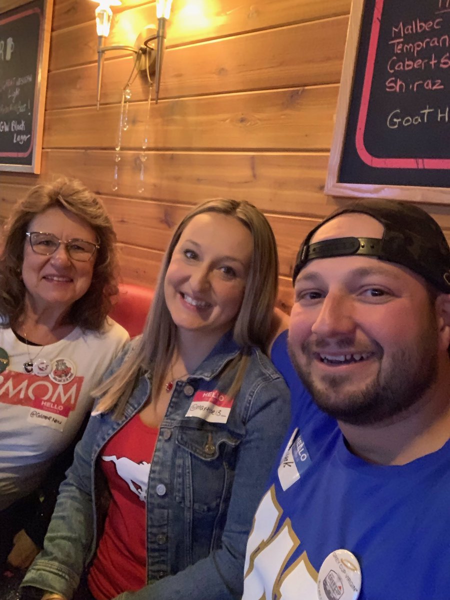 GloriaRMom's tweet photo. Let the fun begin at the #GCtweetup @martine13_ #TwitterlessNick. https://t.co/dOg2USaNxh