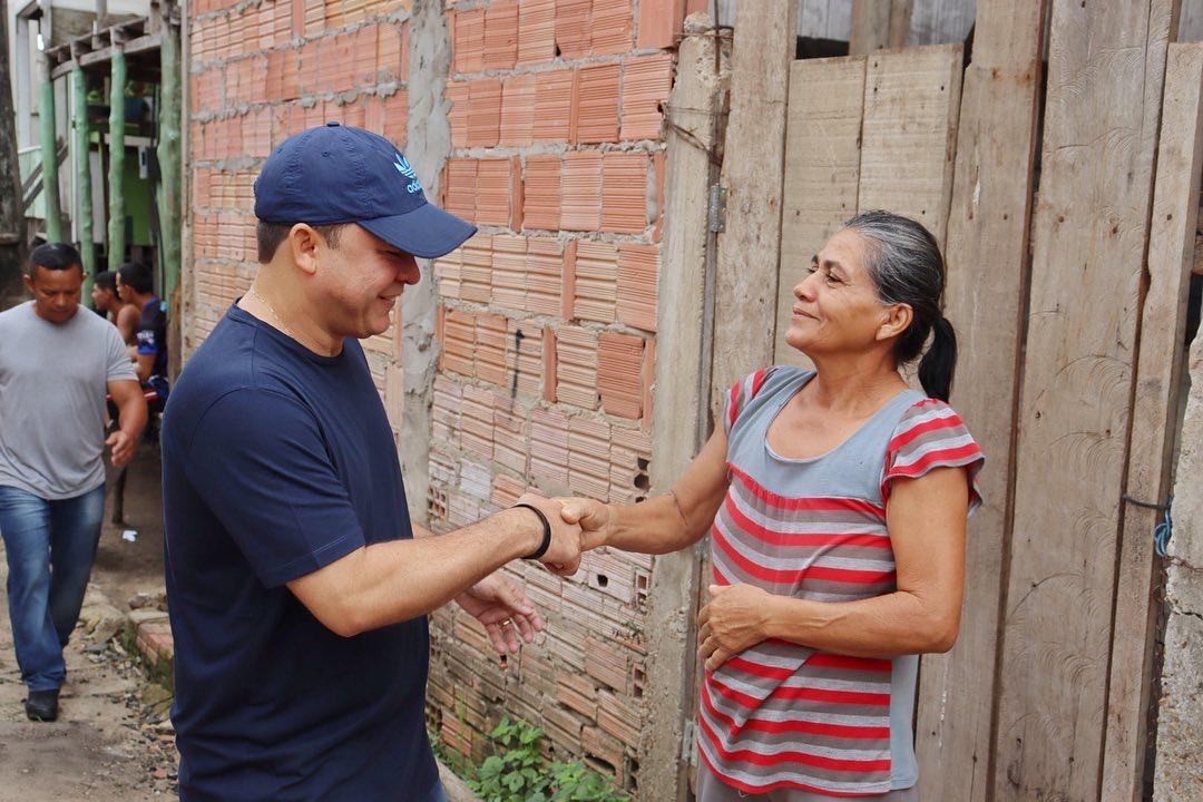 oconvergente_'s tweet photo. Prefeito de Coari vistoria construção de casas destruídas em incêndio no município https://t.co/FsOGSPEDMU via @O Convergente
#KeittonPinheiro, #Coari, #Prefeitura, #Amazonas, #OConvergente https://t.co/grJt7gsxlz