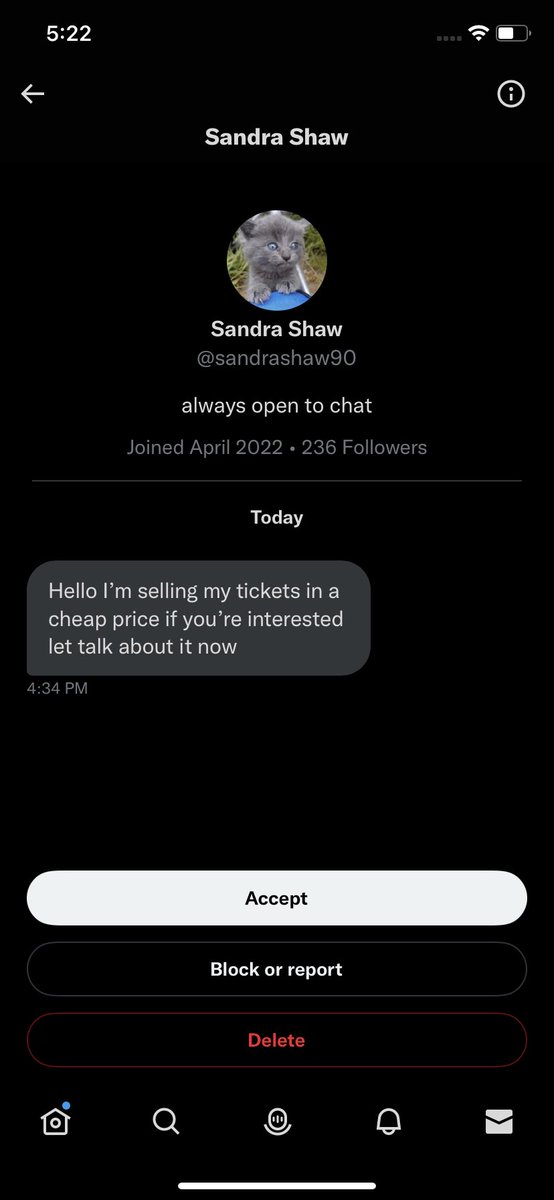 Hurricane_Hayli's tweet photo. People like this are what’s wrong seriously why buy tickets and take away from people who actually want to go #TaylorSwiftTheErasTour https://t.co/lTZMSnmewV