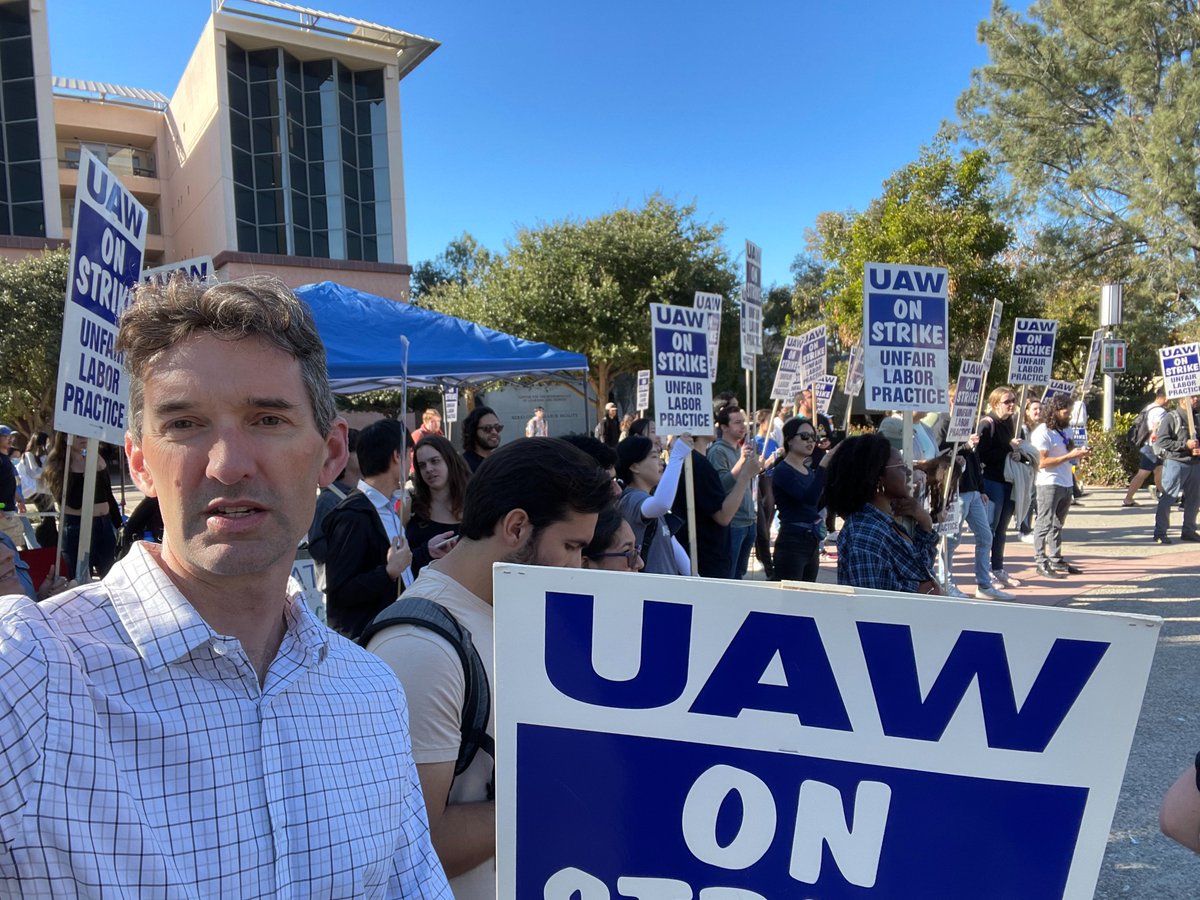 I was out there again today on the picket line @ucirvine in solidarity with my grad students and postdocs. Still not many faculty, though. What are you waiting for? The more support we show, the sooner this ends. #UCstrike #UAWonStrike