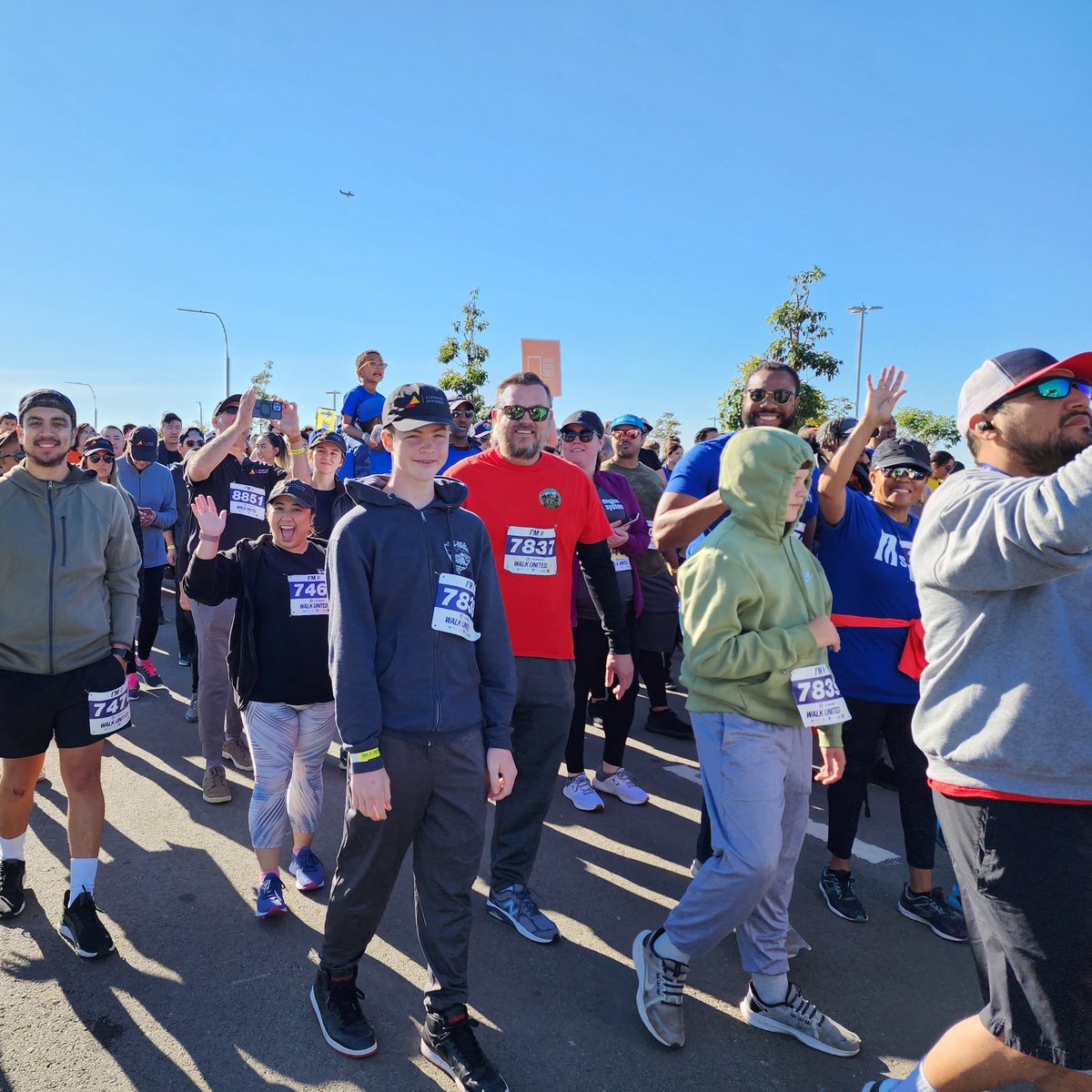 LandmarkDiv's tweet photo. Select Landmark Dividend employees gathered at WalkUnitedLA 2022, to raise money in support of Greater L.A.’s unhoused community members, students, and working families.

#WalkUnitedLA #WalkUnited #losangeles #5kwalk #unitedway #goodcause #landmarkdividend https://t.co/atramanhKv