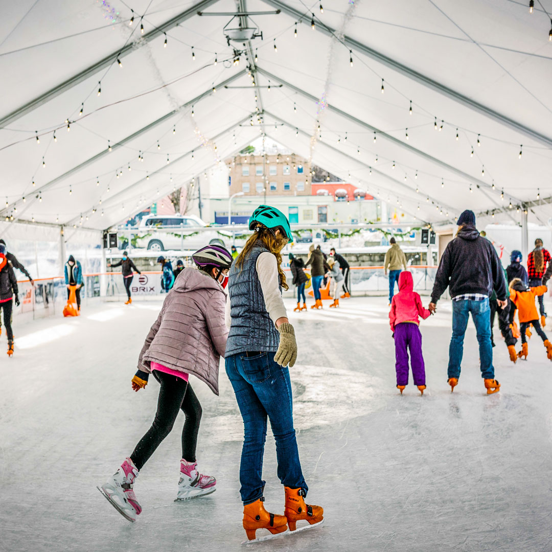 Work on your pirouette in Port Angeles, WA. The largest outdoor ice skating rink west of Seattle opens today in downtown Port Angeles. Enjoy holiday festivities at the Winter Ice Village --> bit.ly/3EoQb7W

#VisitPortAngeles #OlympicPeninsula #Washington #Holidays