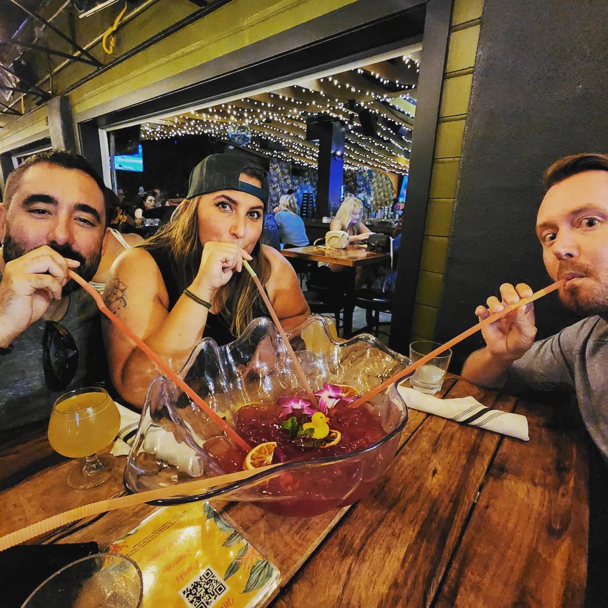 We'll hit ya with a little "Sucker Punch" tonight🥊 💥

Roll in with your friends &amp; grab a cocktail to share
pic by <a href="/onlyonexbox/">Mikey Fabela</a>