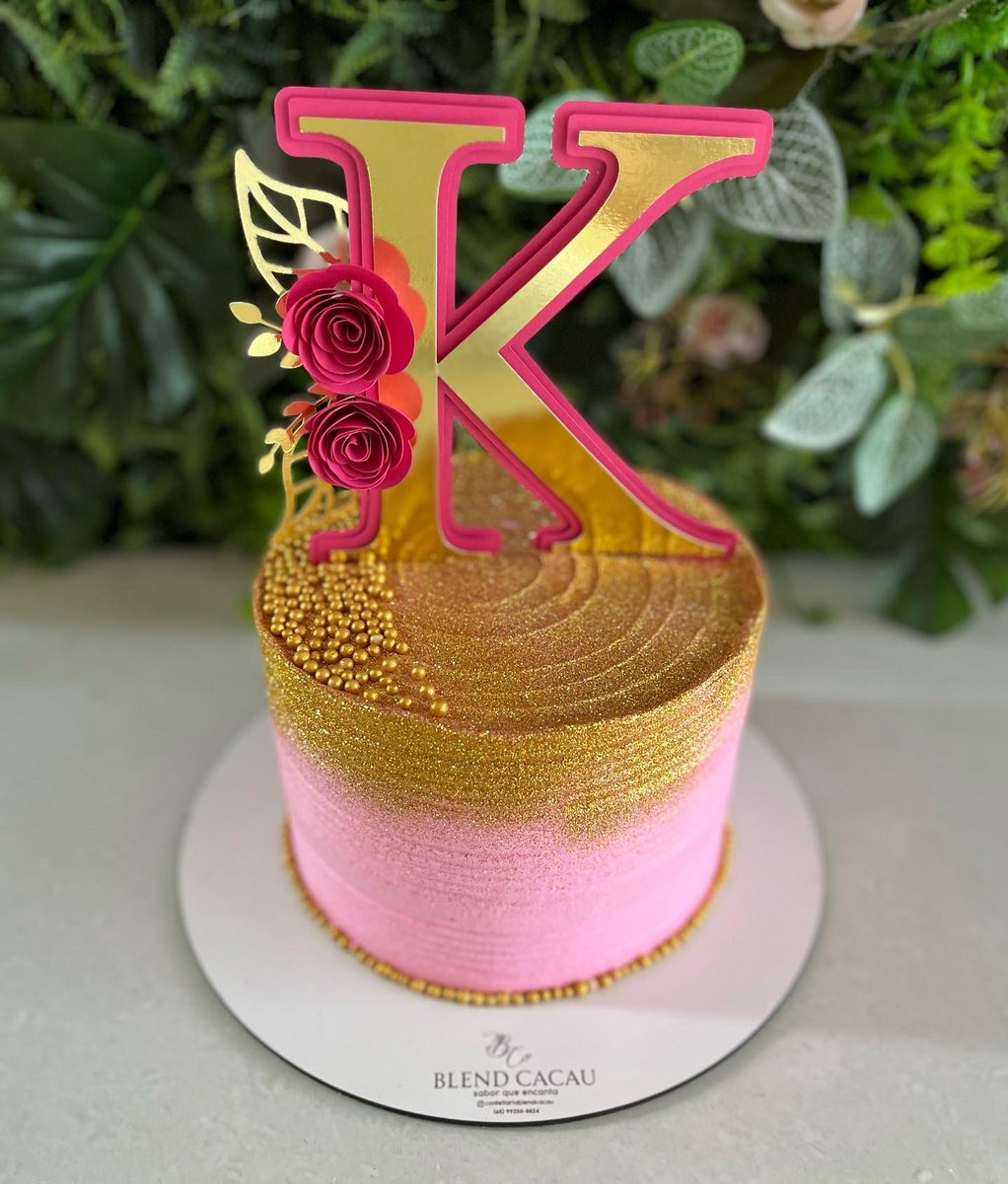 blendcacau's tweet photo. Gente que bolo lindo 🤩 tô apaixonado nesse bolo
Recheio (Ninho com morangos)
#bolosdecorados #bolodeaniversario #glowcake #bolopersonalizado ‘#bolocomtopper #chantininho #bolorosaedourado https://t.co/inFXkFnvSA