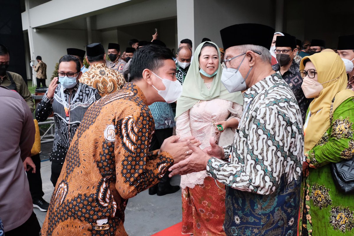 gibran_tweet's tweet photo. #TerimakasihMuhammadiyah matur nuwun solo sudah dipercaya sebagai tuan rumah https://t.co/WeJv9YNXwV