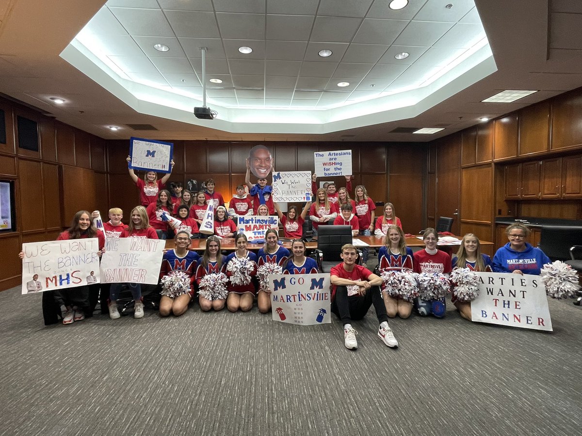 Thanks <a href="/ACwishtv/">Anthony Calhoun 📺</a> for giving us the opportunity to show our Artesian pride. Proud of you <a href="/artieredblue/">Artie RedBlue Crew</a> for bringing our WHOLE school, ALL our elementary and middle schools and our ENTIRE community together!         <a href="/ArtesianNation/">Artesian Athletics</a> <a href="/BellCatMHS/">Jeff Bell</a>