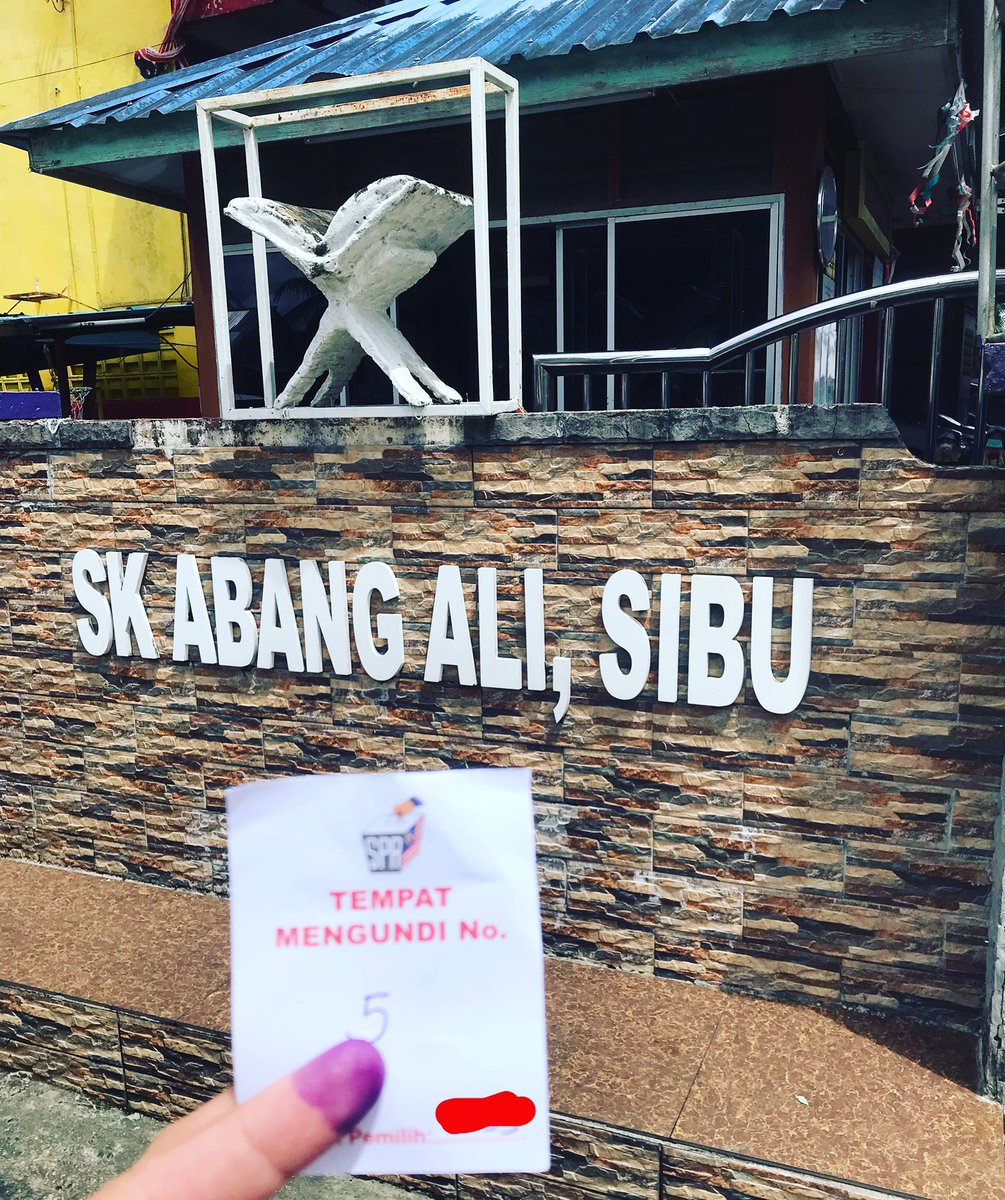 RezaBadiuzzaman's tweet photo. Saya sudah. Pilihan di tangan anda, Selamat mengundi. 

Undi adalah rahsia 😅 https://t.co/xc0U4ZERQQ