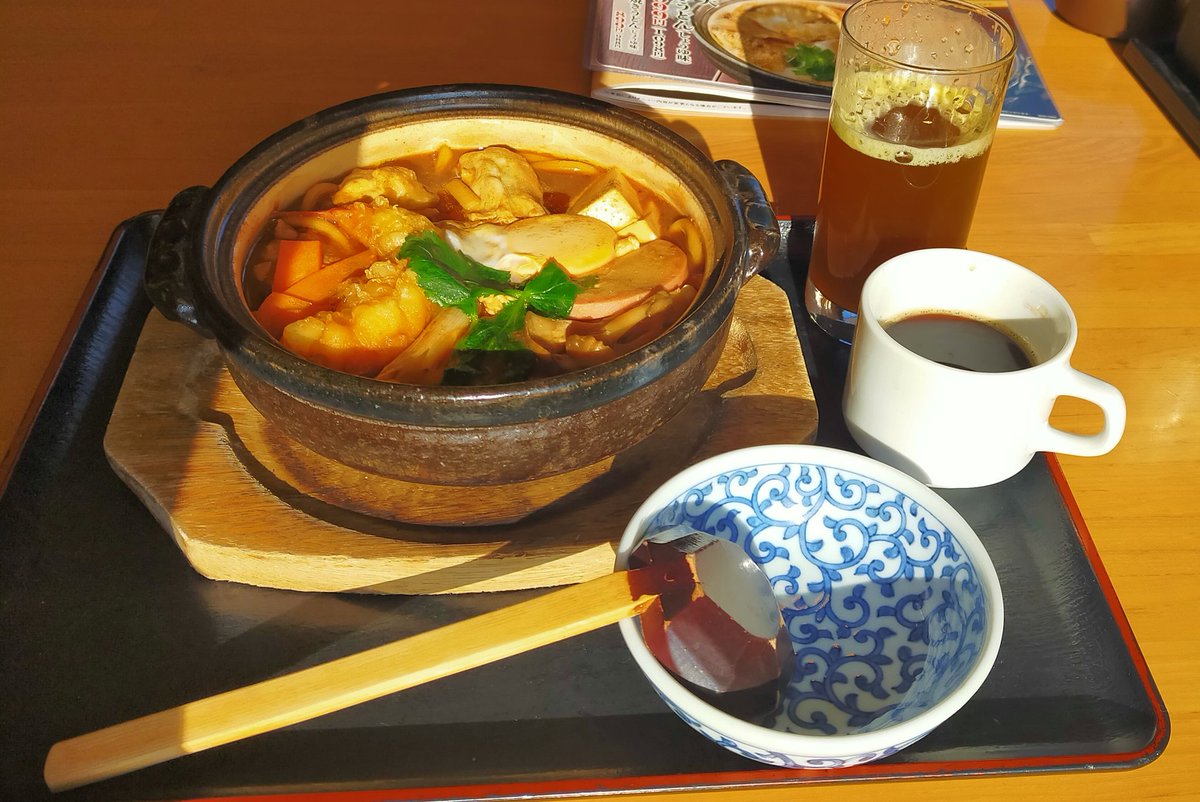 sunaug823tokyo's tweet photo. Today's delicious lunch🍜😋🤤😉👍 #nabeyaki_udon #hotpotudonnoodle #hotpotudon #udon #miso #inpredients #washoku #Japanesestandard of #winter https://t.co/hUW0tRHrwq