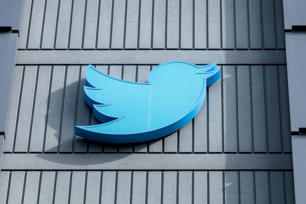 Worried Twitter will disappear? How to download your tweet history trib.al/rbY7HFL