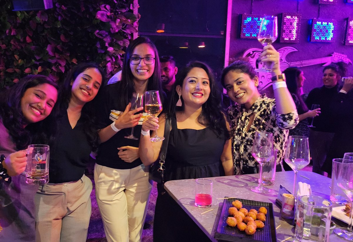 anakims_art's tweet image. Had a fun after work Partayy last night! #funafterwork