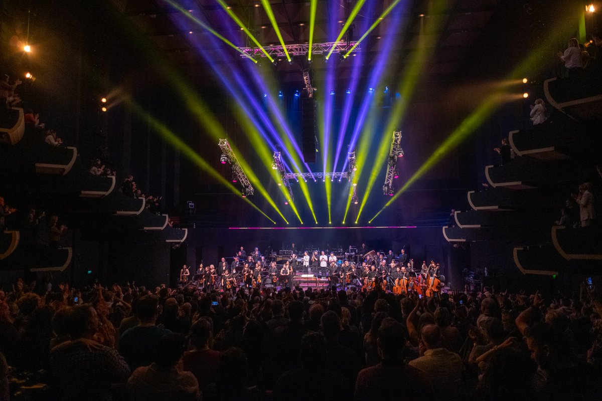 WASymphony's tweet image. Last night, we danced, sang and raised the roof of the Perth Concert Hall with an explosive and electric performance of @Drapht  and WASO. It was a full-house concert conducted by Jen Winley and special guests. 
Thank you to everyone who joined us last night!