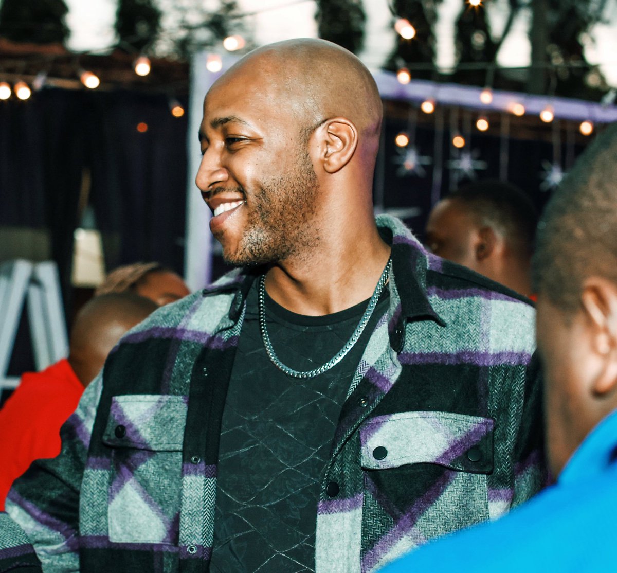 The quickest painkiller for the heart is a smile.