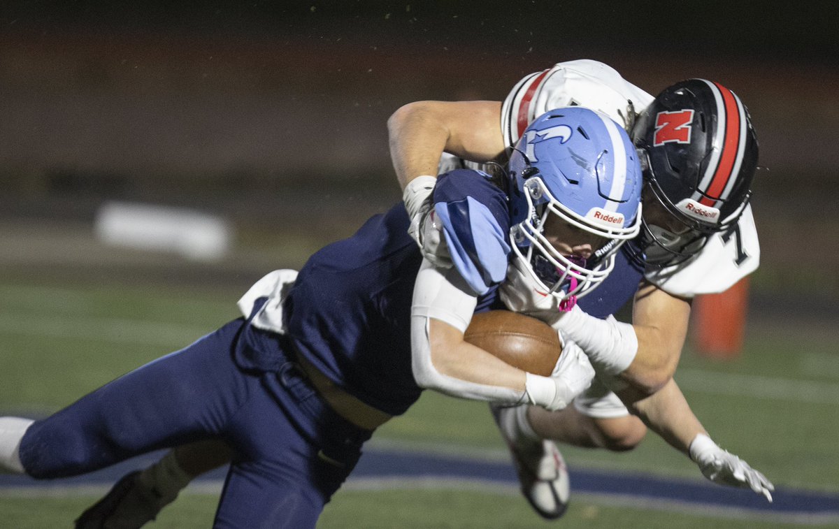 All eyes on <a href="/NorthSalemHS/">North Salem HS</a> as they advance to the 6A Columbia Cup after the defense shuts out Liberty in the second half. 39-21 @TCqbII <a href="/yojumpshotwack/">Erick Gonzalez #3</a> <a href="/pierce_walker7/">Pierce Walker</a> <a href="/EnrikeAguilar58/">Enrike Aguilar</a> <a href="/Josiah_Davis05/">Josiah Davis</a> <a href="/DeMari_Thompson/">DeMari Thompson</a>