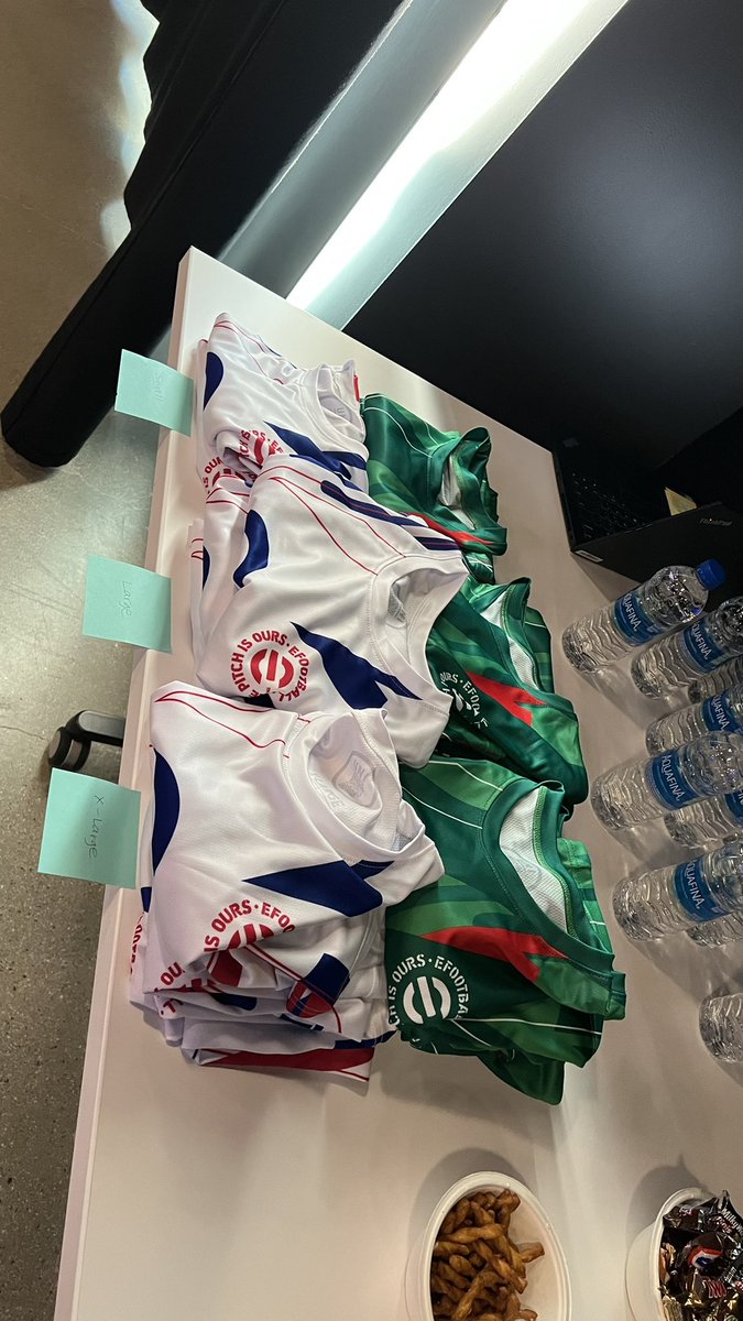 Estamos dando feedback sobre #eFootball2023 por favor dejen sus comentarios 👇🏻 sígueme aquí que voy estar regalando camisetas .