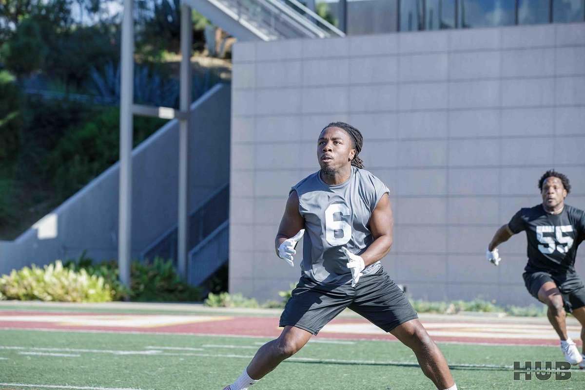 AndreDowdellJr's tweet photo. Thank you @HUBFootball2020 and @USFL for this amazing opportunity. Looking forward to what comes next 🙏🏾 https://t.co/la8YXuYffB