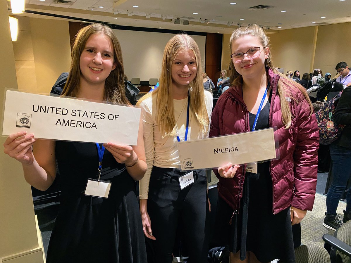 PLModelUN's tweet image. Prior Lake Model UN students represented 7 countries at the fall conference, working with other schools from across the Twin Cities to tackle complex problems and address the UN’s Sustainability Development Goals.
