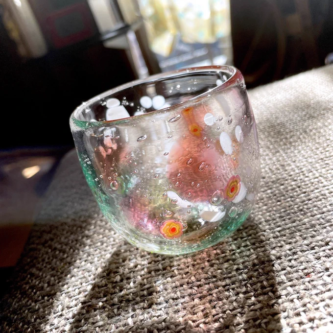 弥彦のタクグラスさんの硝子商品かわいいのでお店行くと買ってしまう。これで梅酒飲むの最高… 