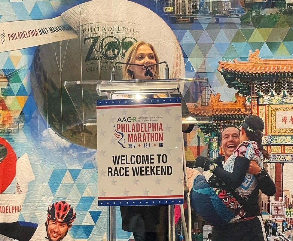 SheilaShowPHL's tweet photo. The 29th annual @AACR @Philly_Marathon weekend is here! Welcome all participants, volunteers &amp; sponsors to #RaceWeekend. Enjoy your experience. Be safe, have fun &amp;stay warm. Thanks to all @PhiladelphiaGov depts involved in the planning &amp; day of event.
 #crossingthefinishline 🏅🔔 https://t.co/kwz3gxFJ63