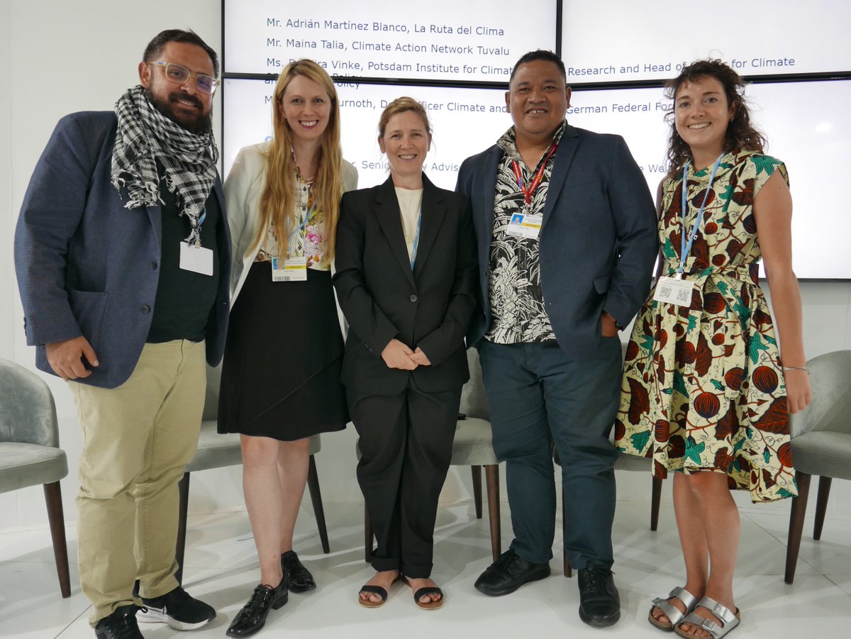 SabineMinninger's tweet photo. Thank you @MainaTalia1 @adrianmb_cr @larutadelclima @KiraVinke @dgap_cbic @PIK_Klima @AuswaertigesAmt @HKurnoth for contributions to @BROT_furdiewelt side event @COP27P how to close the #climaterisks gap for people #displaced #LossAndDamage @GCCMobility Pavilion https://t.co/s56BZDRC3V