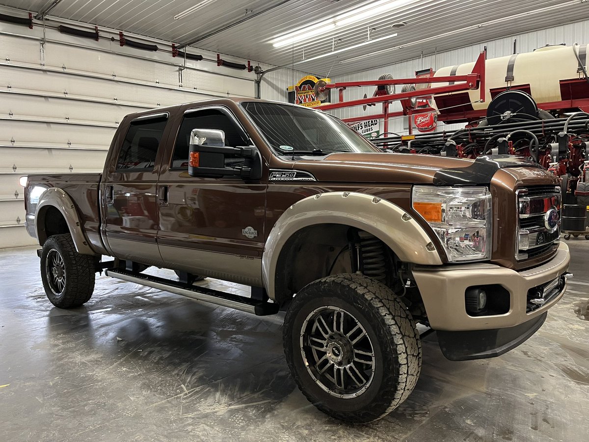 JMCampbellFarms's tweet image. 2011 Ford F350 Super Duty King Ranch 

109,630 miles

NEW Factory Ford 6.7 Turbo Diesel crate motor 3 year/36,000 mile transferable warranty. 

Deleted/H&amp;amp;S Tuner

Updated Injection Pump

Only 3,000 miles on new 35x12.5R20LT tires

$39,500
Call Justin 812-230-5751

 See less