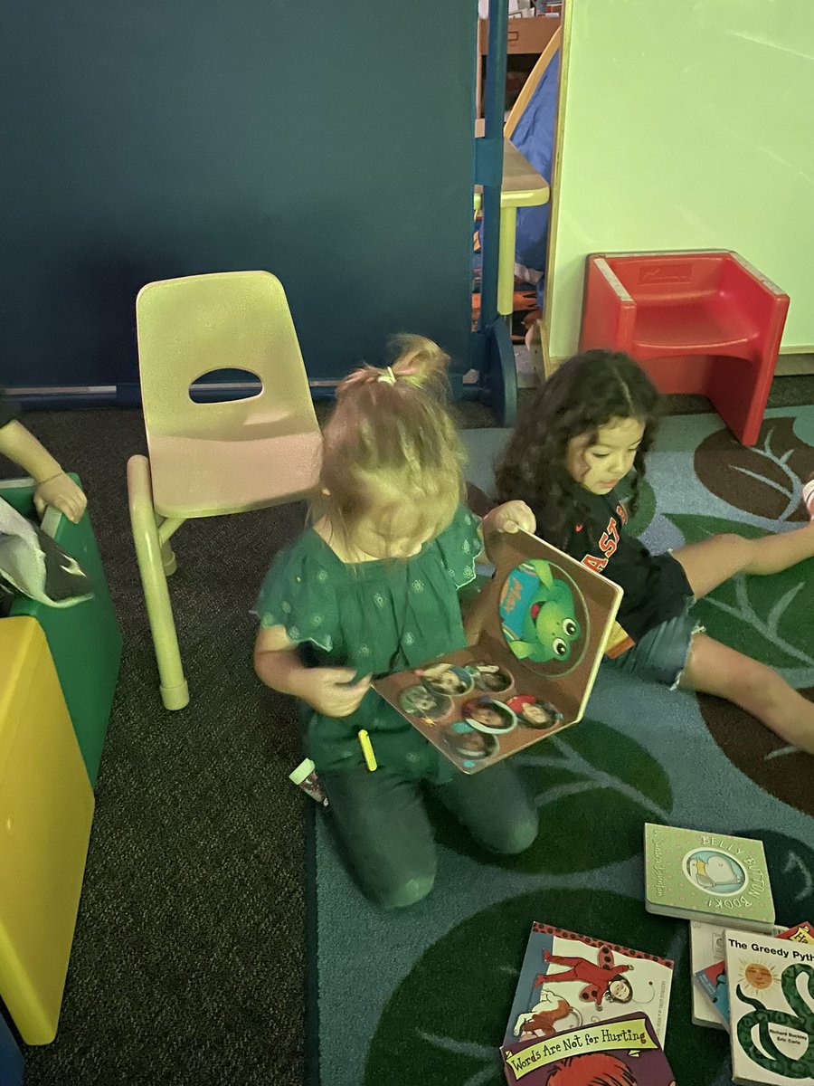 Becky_Hunt1's tweet photo. ECSE loves to read during our quiet time after recess!
@ReadandWriteBFF @LEThomas_ECE @HumbleISD_PLE @HumbleISD_PREK @mercier_katy @Barela_ECE https://t.co/M7gunFRfRn