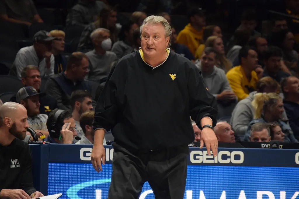 Bob Huggins Ties Jim Calhoun as Third-Winningest Head Coach All-Time

wvsportsnow.com/bob-huggins-ti…