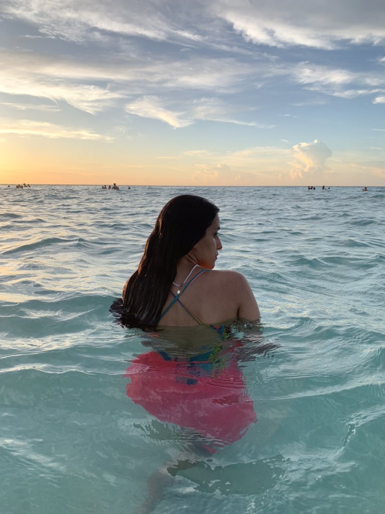 La felicidad es un final de tarde mirando al mar🌊