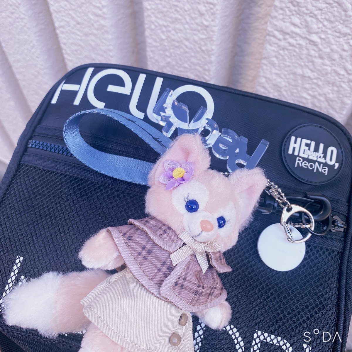 helloanhappy's tweet photo. 元本垢でも…
6/9以来のReoNaちゃんのライブ
De:TOUR歪んでいきます…💭

チョコがだめな方とか乾燥で喉痛いとか
諸々考えた結果
3種類お菓子もってきました!が
口下手なので配布終わる気はしません…
お気軽に話しかけていただけると🥲
怪物くんとリーナベル携えます https://t.co/g5DWU8FADR