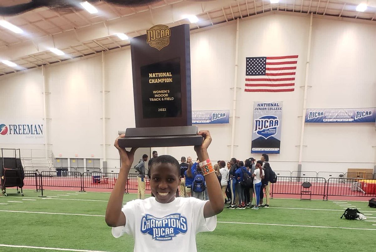 MarcBierbaum's tweet photo. Reiver Legends are set to race in the NCAA D1 XC National Championships in Stillwater, Ok tomorrow. Faith(Toledo) &amp; Hilda(Alabama)will toe the line in the women’s 6k 9:20am and Yonas(Utah State) in the 10k 10:10am. #ReiverBuilt @alabamatrack @usutf_xc @toledoxctf @reiver_trackxc https://t.co/Jcx9oifK5j