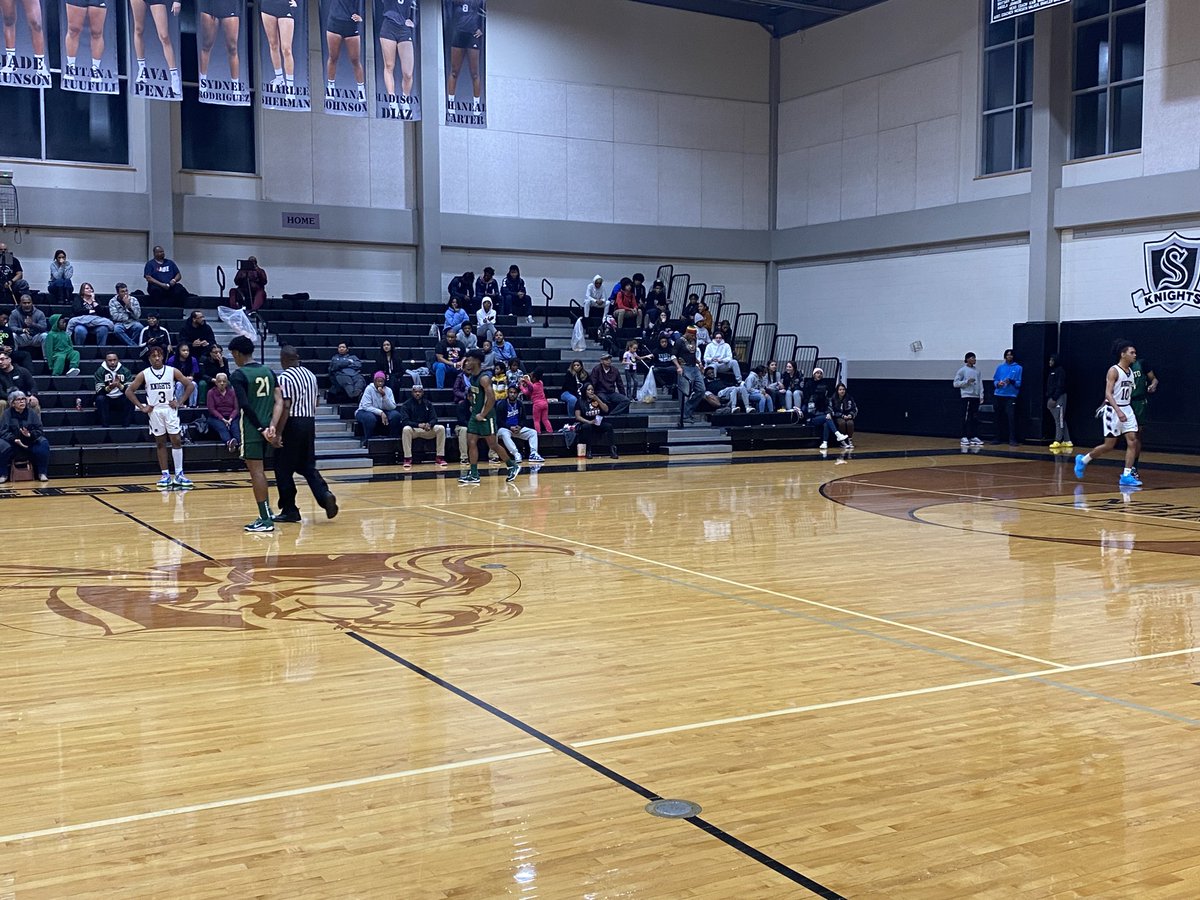 AlamoCityHoops1's tweet photo. 🚨The #ACHTakeover🚨

Day 2 update:
4Q 6:41 to play
@DesotoMbb 40
@SteeleHoops 36
#AlamoCityHoops #txhshoops https://t.co/9Ek3WEctQI