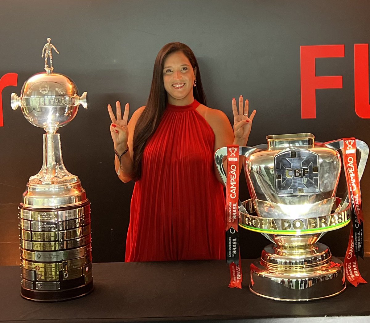 Beth_Fernandez's tweet image. Eu tento ser humilde, mas meu time nΓ£o deixa ! #SouTriDaLiberta #SouTetraDaCB
