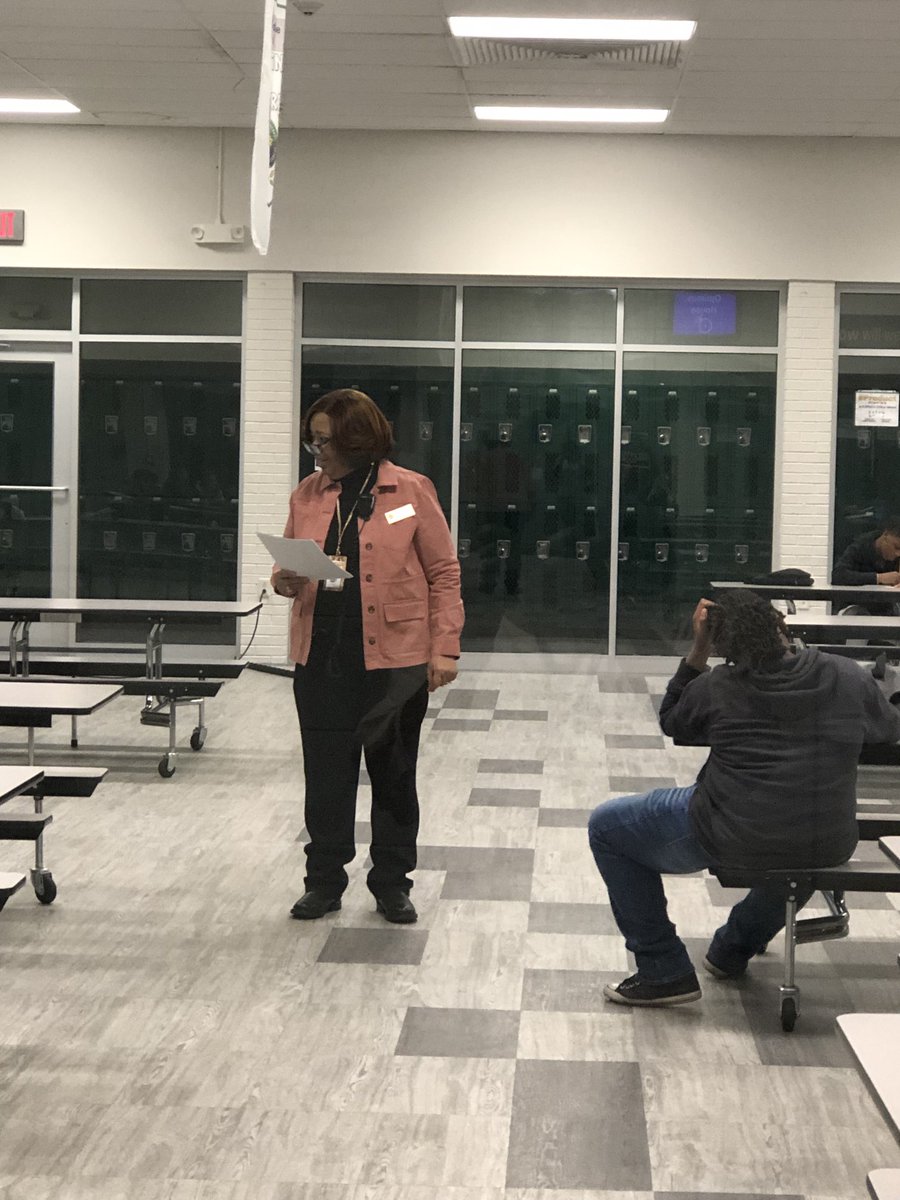 MillsMiddle's tweet photo. Dr. Watson teaching our scholars the reading strategies of marking and interacting with the text. She was unaware her photo was being taken. Thanks for being a Champion for our scholars! https://t.co/7u7TviNSDC