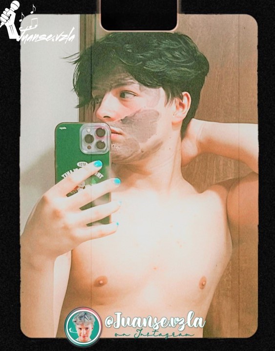 JuanseVenezuela's tweet photo. ➳𝙽𝚎𝚠 𝚙𝚑𝚘𝚝𝚘𝚐𝚛𝚊𝚙𝚑𝚜
Soy la única que piensa que estas fotos están lindísimas? Amo!! 🦋💙🥰✨😍
#repost @juanselaverde_  🔥 Poco a poco el gym va haciendo efecto 🔥 #boy #viral #25noviembre #juanse https://t.co/GRGb3NpvPW