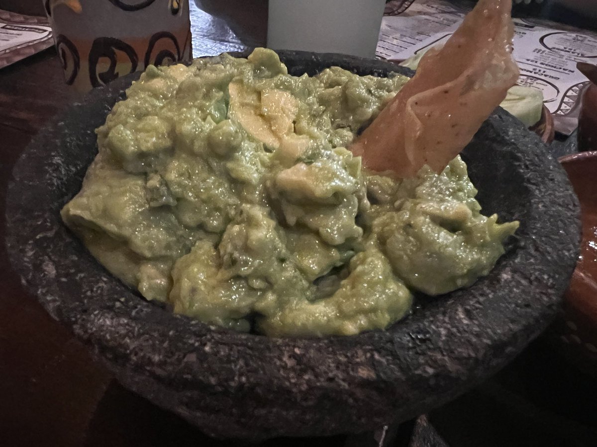 culturenthrills's tweet photo. Final dinner in Puerto Vallarta had to be at Don Chava. Best tacos, nachos, guacamole & drinks in town for an unbelievable price. We ate here 3 times. That is how much we loved it. Easily our favorite place.
#Mexico #PuertoVallarta @SinfulMUA https://t.co/BtyelkMAxf