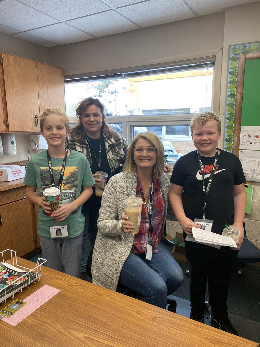 mrsneilsclass's tweet photo. Thank you Kelly staff, and especially Jayme and Karen! The boys had a blast helping in the office, getting Starbucks, and learning about all the extra things behind the scenes. #giftsfromtheheart @KellyGFPS https://t.co/HgMcmVWPsn